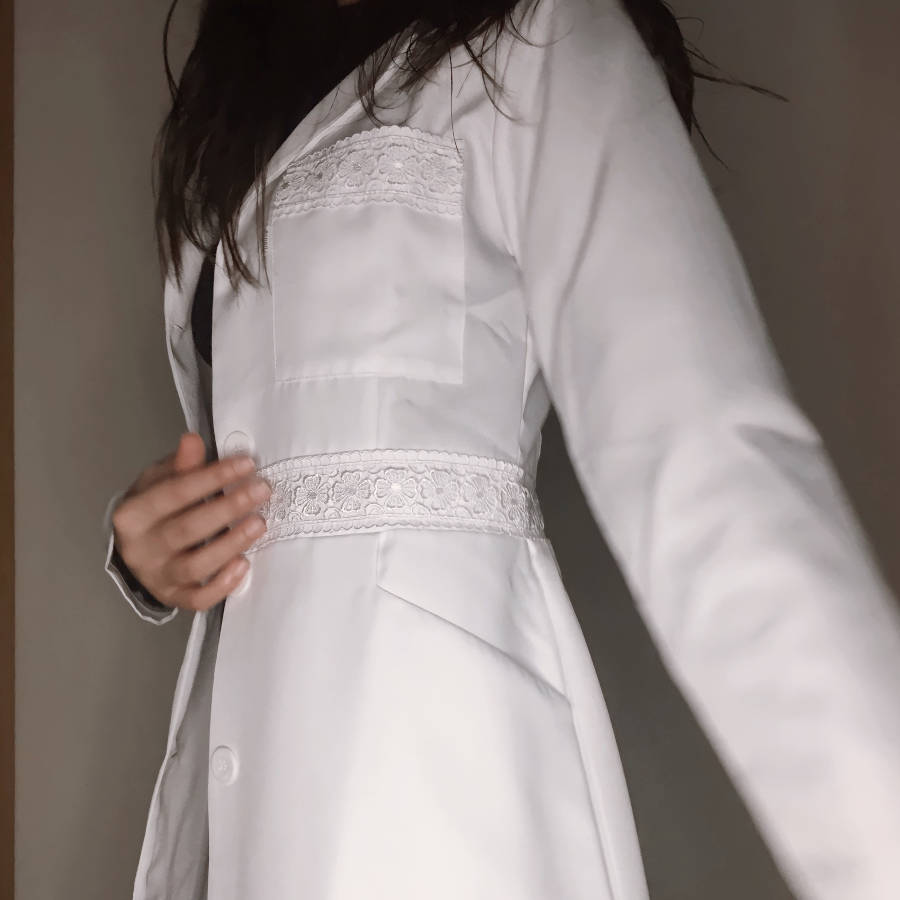 Jaleco Feminino Branco Acinturado Com Renda Gabardine Microfibra